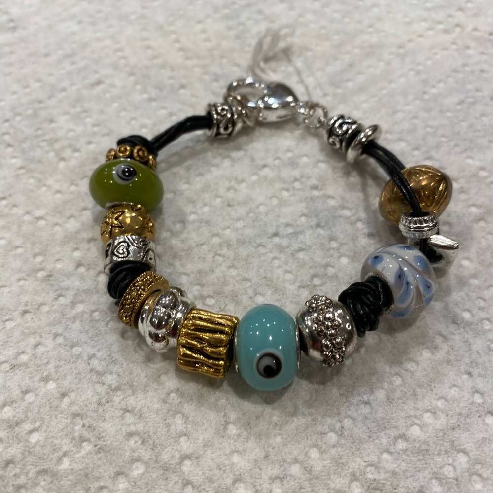 LEATHER MULTI EYE BRACELET